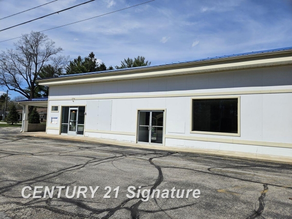 Listing Image #2 - Others for sale at 2706 N Saginaw, Midland MI 48640