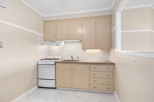 Listing Image #3 - Multi-family for sale at 212 Washington St., West Warwick RI 02893