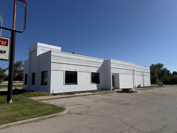 Listing Image #1 - Retail for sale at 501 N Prospect Road, Bloomington IL 61704