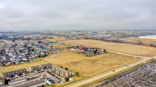 Listing Image #2 - Land for sale at 801 E Etna Road, Ottawa IL 61350