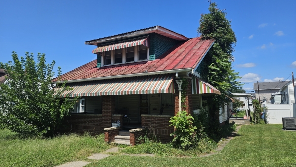 Listing Image #1 - Multi-family for sale at 2984 5th Avenue, Huntington WV 25702