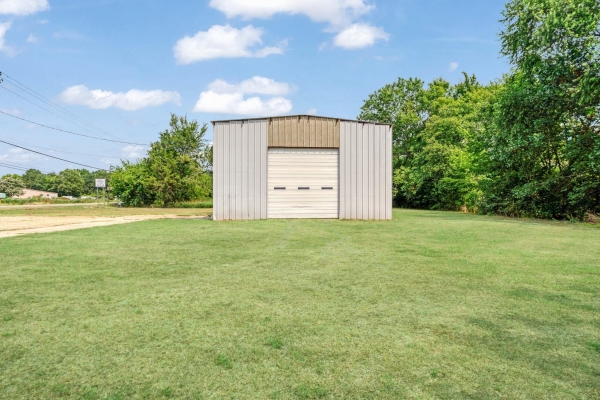 Listing Image #3 - Industrial for sale at 1250 19th Street NW, Paris TX 75460
