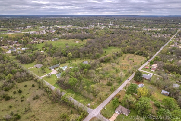 Listing Image #3 - Land for sale at E 141st Street, Coweta OK 74429