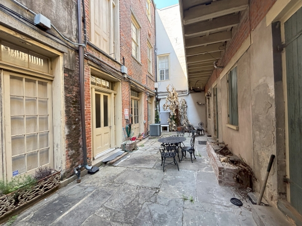 Listing Image #1 - Retail for sale at 519 St Louis St, New Orleans LA 70130