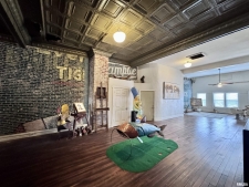 Listing Image #3 - Others for sale at 2 W SIDE Square, Macomb IL 61455