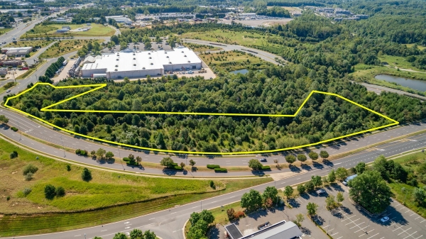Listing Image #2 - Land for sale at Celebrate Virginia Parkway and McWhirt Loop, Parcel 11 A, Fredericksburg VA 22406