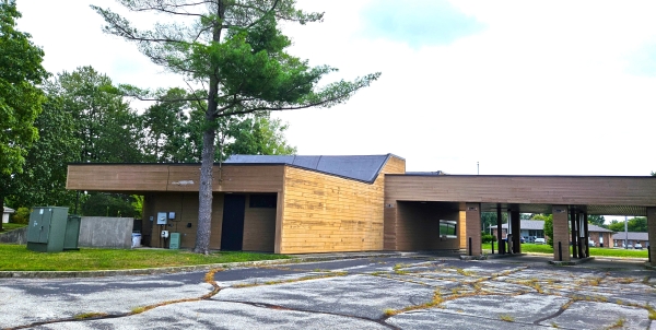 Listing Image #3 - Office for sale at 5610 Gratiot, Saginaw MI 48638