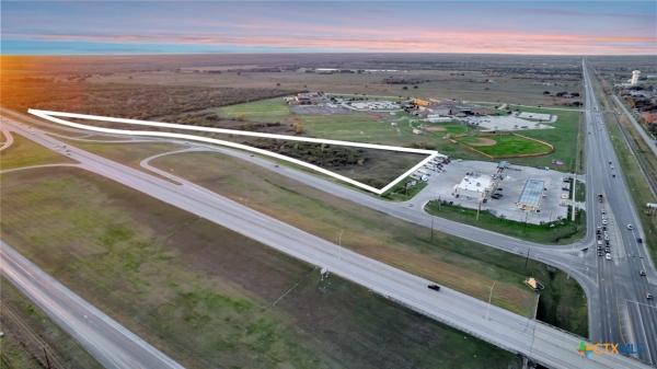 Listing Image #2 - Industrial for sale at 11304 NW Zac Lentz Parkway, Victoria TX 77904