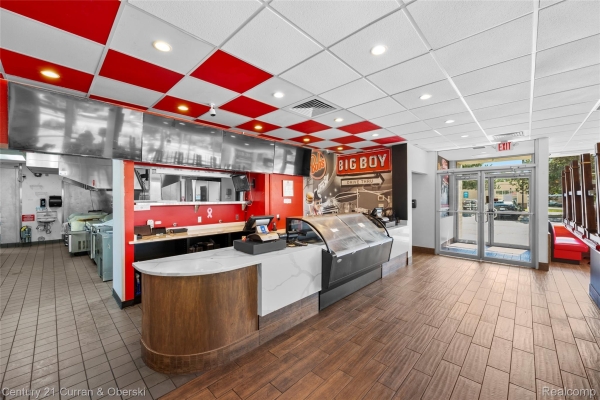 Listing Image #3 - Others for sale at 32704 Grand River Avenue, Farmington MI 48336