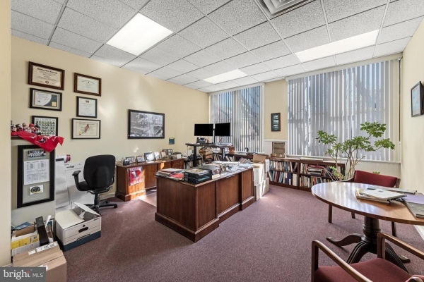 Listing Image #2 - Others for sale at 45 E Boscawen Street 2, Winchester VA 22601