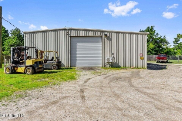 Listing Image #1 - Others for sale at 526 1/2 Main Street, Bay Saint Louis MS 39520