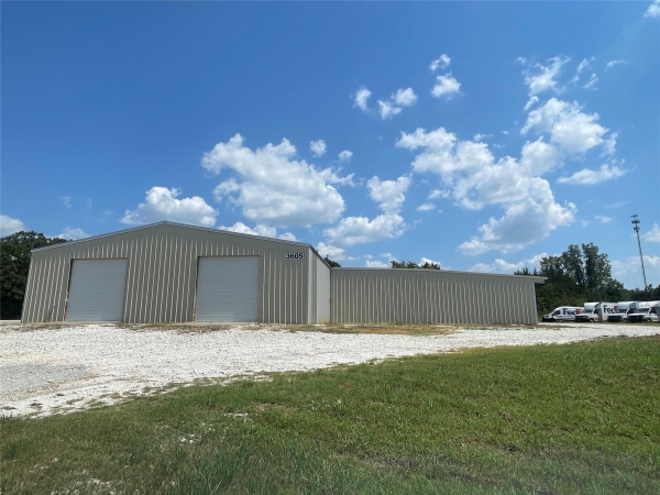 Listing Image #1 - Industrial for sale at 3605 NW Loop 286, Paris TX 75460