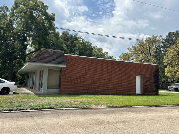 Listing Image #3 - Others for sale at 200 South Hardie Street, Alvin TX 77511
