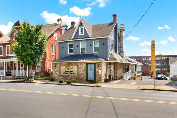 Listing Image #1 - Multi-Use for sale at 127 S Broad St, Nazareth PA 18064
