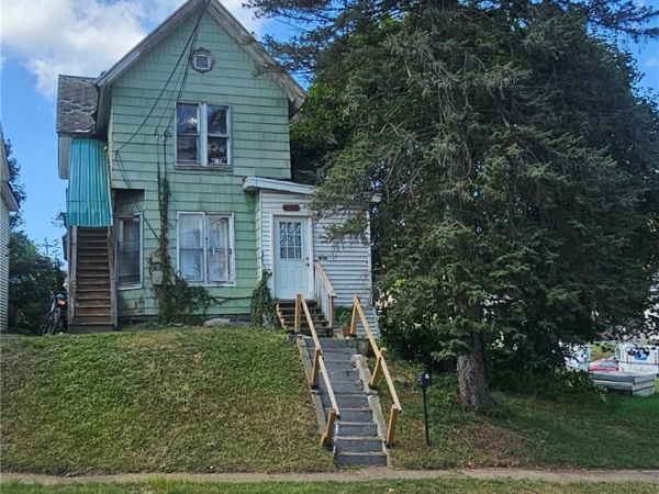 Listing Image #1 - Multi-family for sale at 541 Crescent St, Jamestown NY 14701