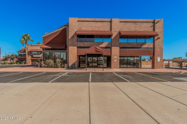 Listing Image #1 - Industrial for sale at 2727 W GLENDALE Avenue 1, Phoenix AZ 85051