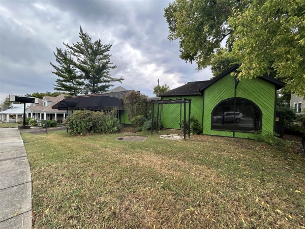 Listing Image #1 - Others for sale at 724 E 12th Avenue, Bowling Green KY 42101