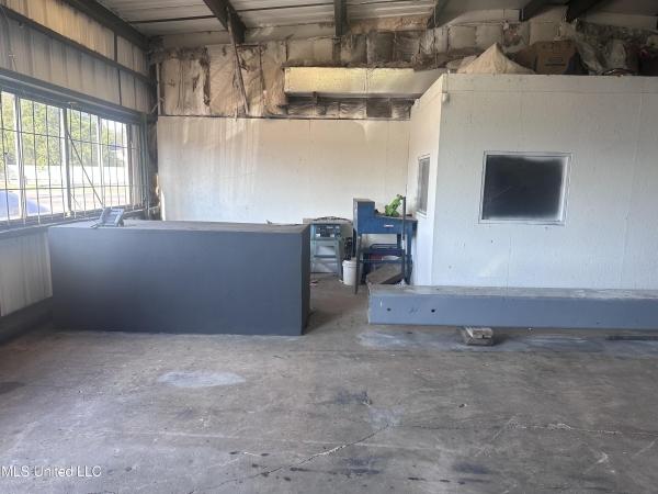 Listing Image #3 - Others for sale at 3730 Main Street, Moss Point MS 39563