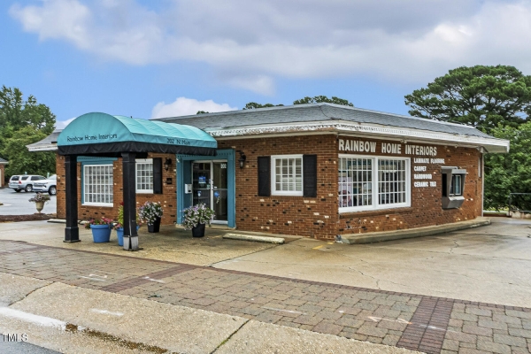 Listing Image #1 - Retail for sale at 202 N Main Street, Fuquay Varina NC 27526