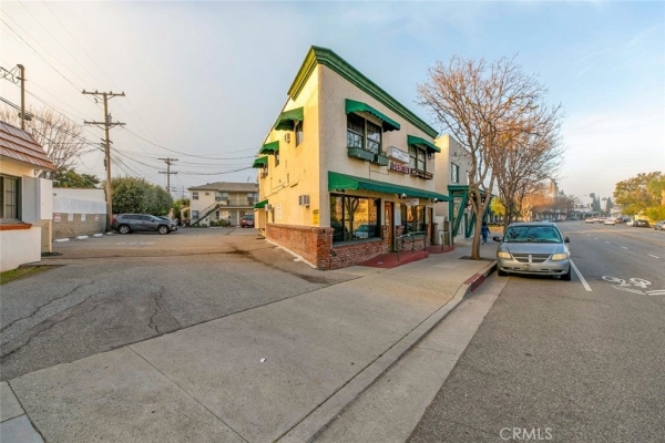 Listing Image #1 - Others for sale at 1140 E Chevy Chase Drive, Glendale CA 91205
