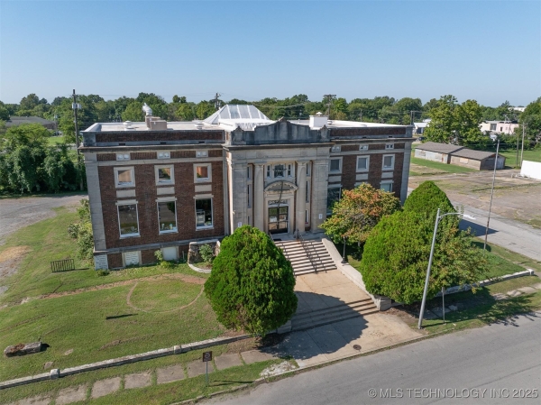 Listing Image #1 - Others for sale at 401 E Broadway, Muskogee OK 74403