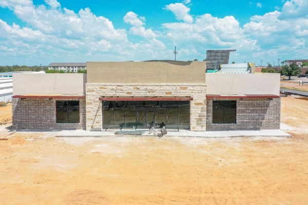 Listing Image #2 - Retail for sale at 1016 Calton Rd, LAREDO TX 78041