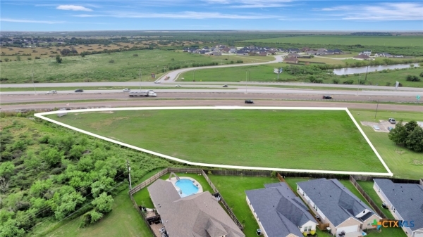Listing Image #2 - Others for sale at 6201 NE Zac Lentz Parkway, Victoria TX 77904