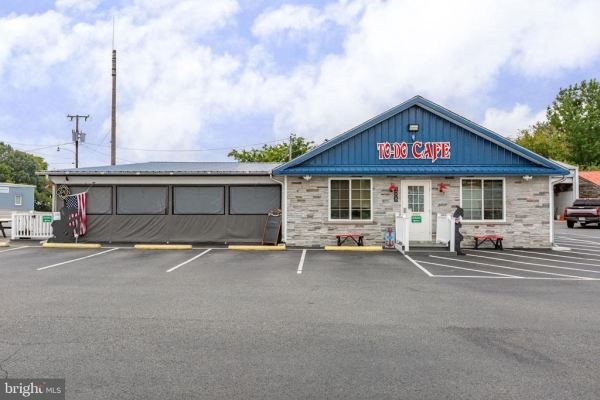 Listing Image #1 - Retail for sale at 1006 & 100 Church Lane S, Tappahannock VA 22560