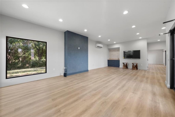 Listing Image #2 - Others for sale at 112 Deanna Street, Robinson TX 76706
