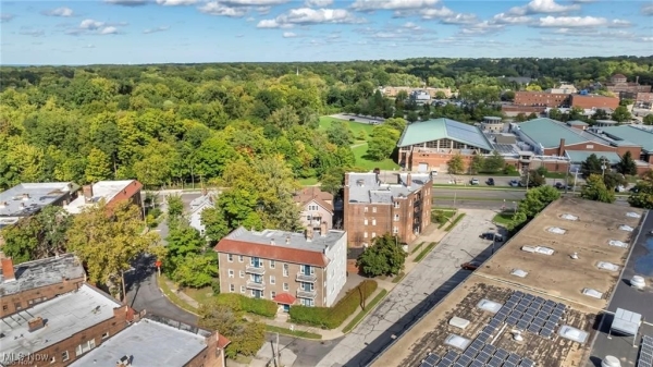 Listing Image #2 - Multi-family for sale at 1615 Ridgefield Road, Cleveland Heights OH 44118