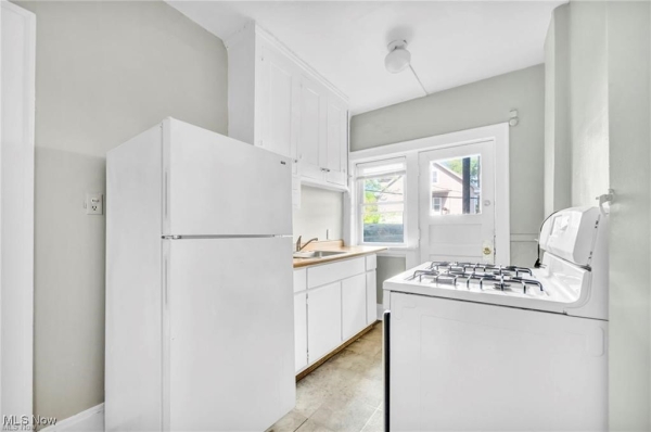 Listing Image #3 - Multi-family for sale at 1615 Ridgefield Road, Cleveland Heights OH 44118