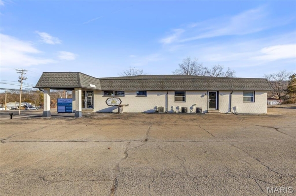 Listing Image #3 - Others for sale at 1421 E Main, Park Hills MO 63601