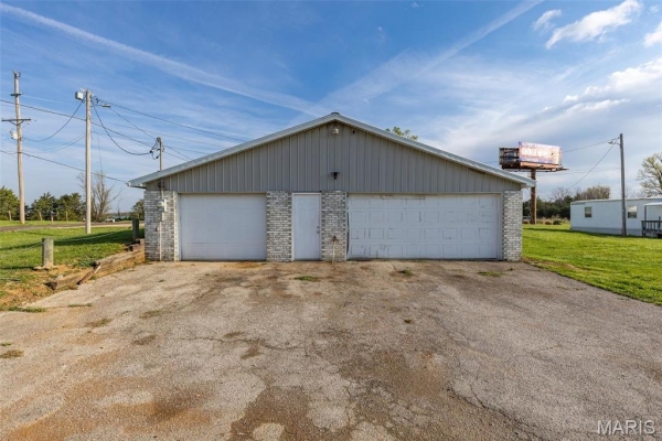 Listing Image #2 - Others for sale at 640 Berry Road, Bonne Terre MO 63628