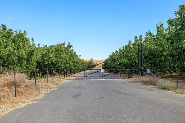 Listing Image #1 - Land for sale at 262 Ca-108, Oakdale CA 95361