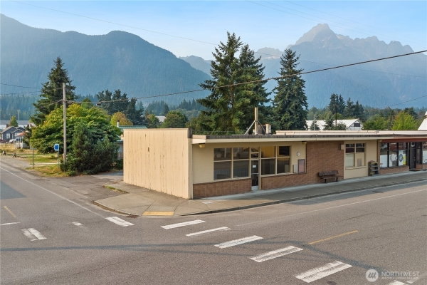 Listing Image #1 - Industrial for sale at 1075 Darrington Street, Darrington WA 98241
