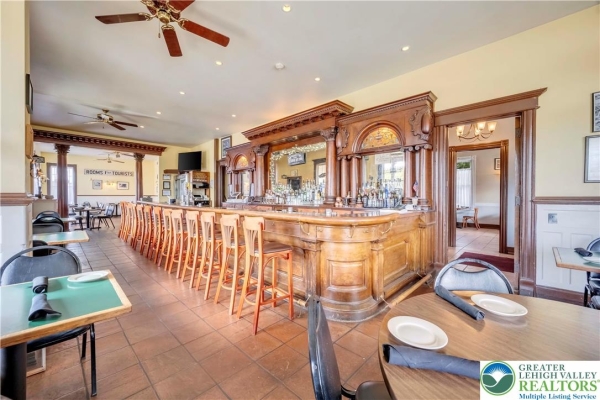 Listing Image #3 - Others for sale at 5881 Sullivan Trail, Plainfield Twp PA 18064