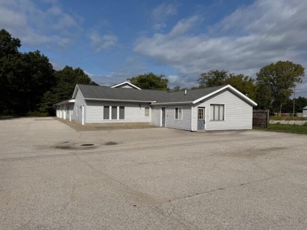Listing Image #2 - Retail for sale at 2865 Whitehall Road, Muskegon MI 49445