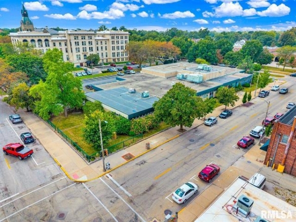 Listing Image #1 - Others for sale at 40 E Simmons Street, Galesburg IL 61401