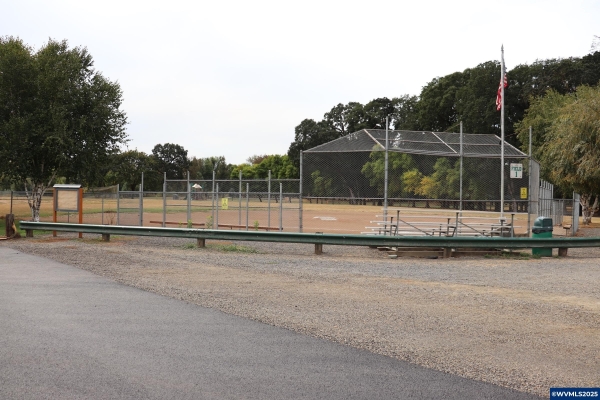 Listing Image #3 - Land for sale at Lot 2 Bloc Grant St W, Carlton OR 97111