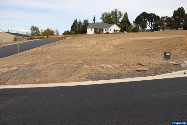 Listing Image #2 - Land for sale at Lot 5 Bloc Washington St W, Carlton OR 97111