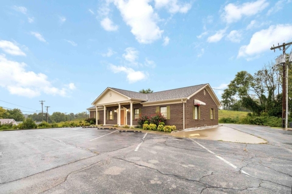 Listing Image #2 - Office for sale at 602 Clifty Street, Somerset KY 42503