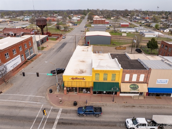 Listing Image #3 - Retail for sale at 101 S Main Street, Bristow OK 74010