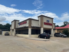 Retail property for sale in Baytown, TX