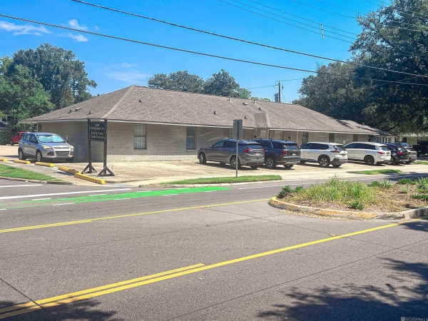 Listing Image #2 - Others for sale at 6509 Government St #D, Baton Rouge LA 70806