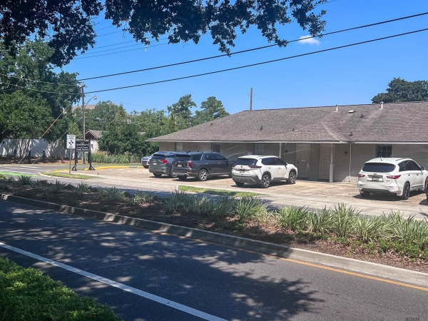 Listing Image #3 - Others for sale at 6509 Government St #D, Baton Rouge LA 70806