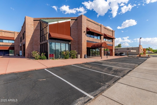 Listing Image #1 - Industrial for sale at 2727 W GLENDALE Avenue 2, Phoenix AZ 85051 Listing Image #1 - Industrial for sale at 2727 W GLENDALE Avenue 2, Phoenix AZ 85051