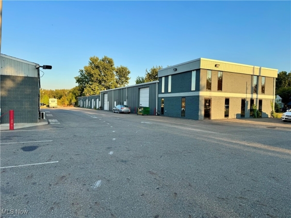 Listing Image #2 - Others for sale at 2920 Harrisburg Road NE, Canton OH 44705