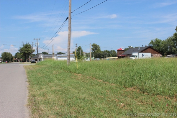 Listing Image #2 - Land for sale at S GRANT Avenue, Wagoner OK 74467