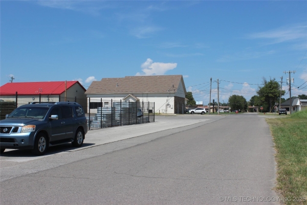 Listing Image #3 - Land for sale at S GRANT Avenue, Wagoner OK 74467