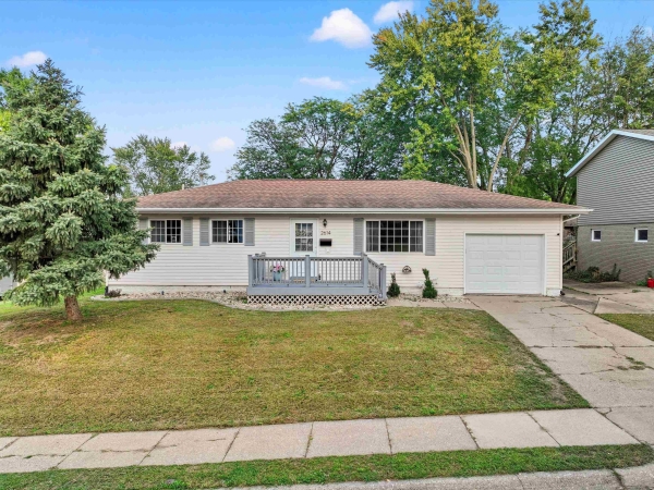 Listing Image #2 - Others for sale at 2614 Crissy Drive, Dubuque IA 52001